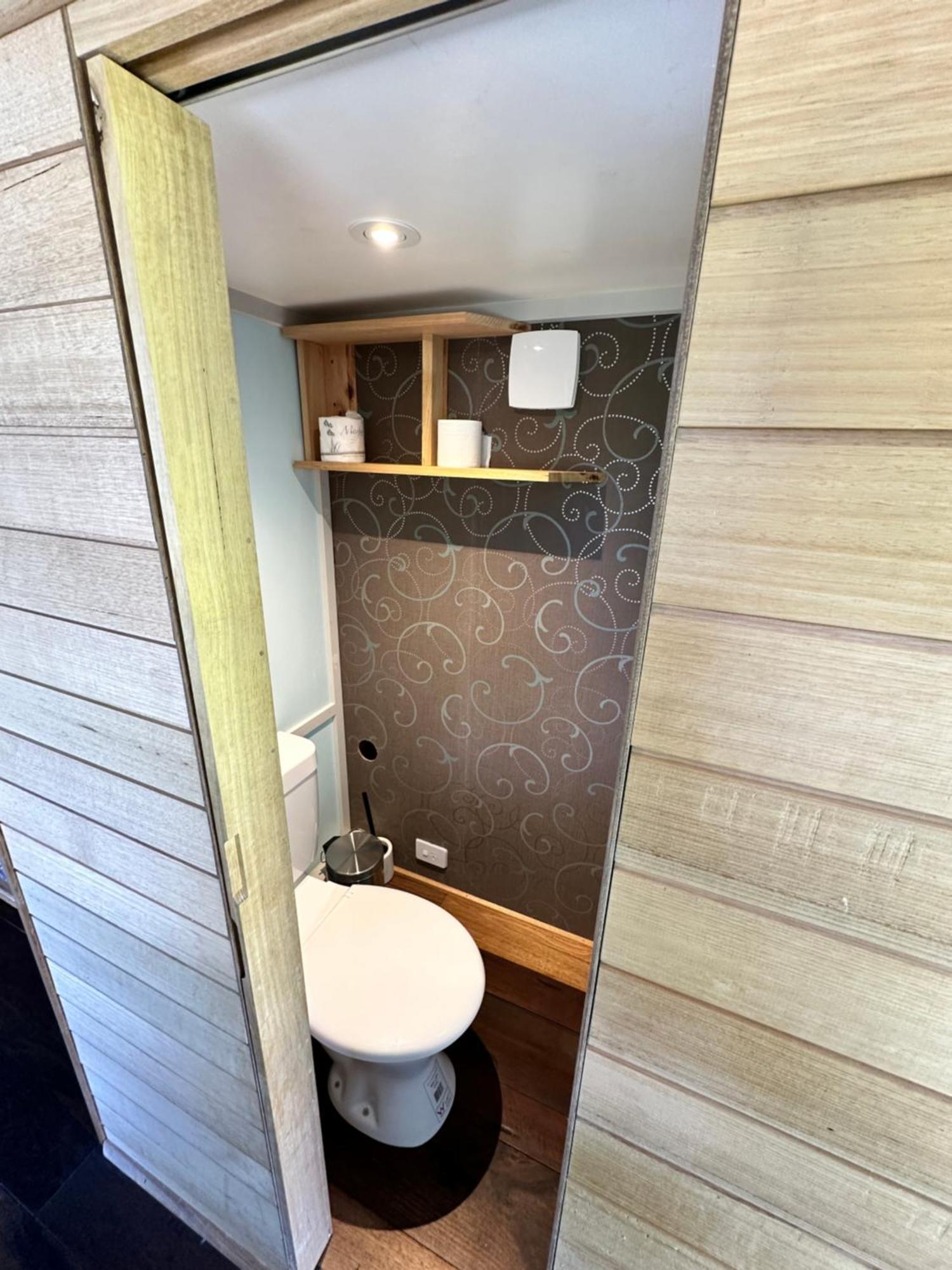 Ocean Breeze Tiny House - Ocean And Lake View Mallacoota Esterno foto