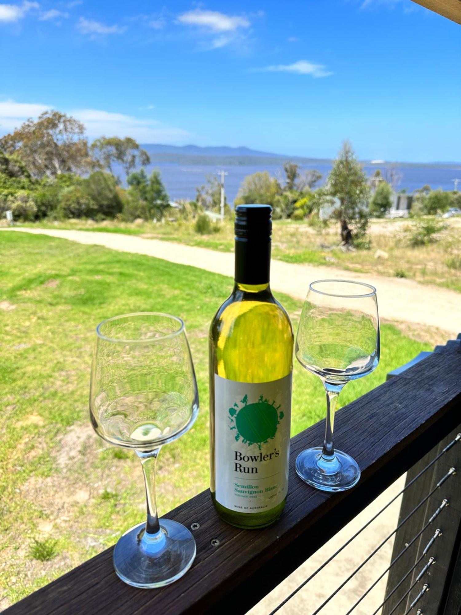 Ocean Breeze Tiny House - Ocean And Lake View Mallacoota Esterno foto