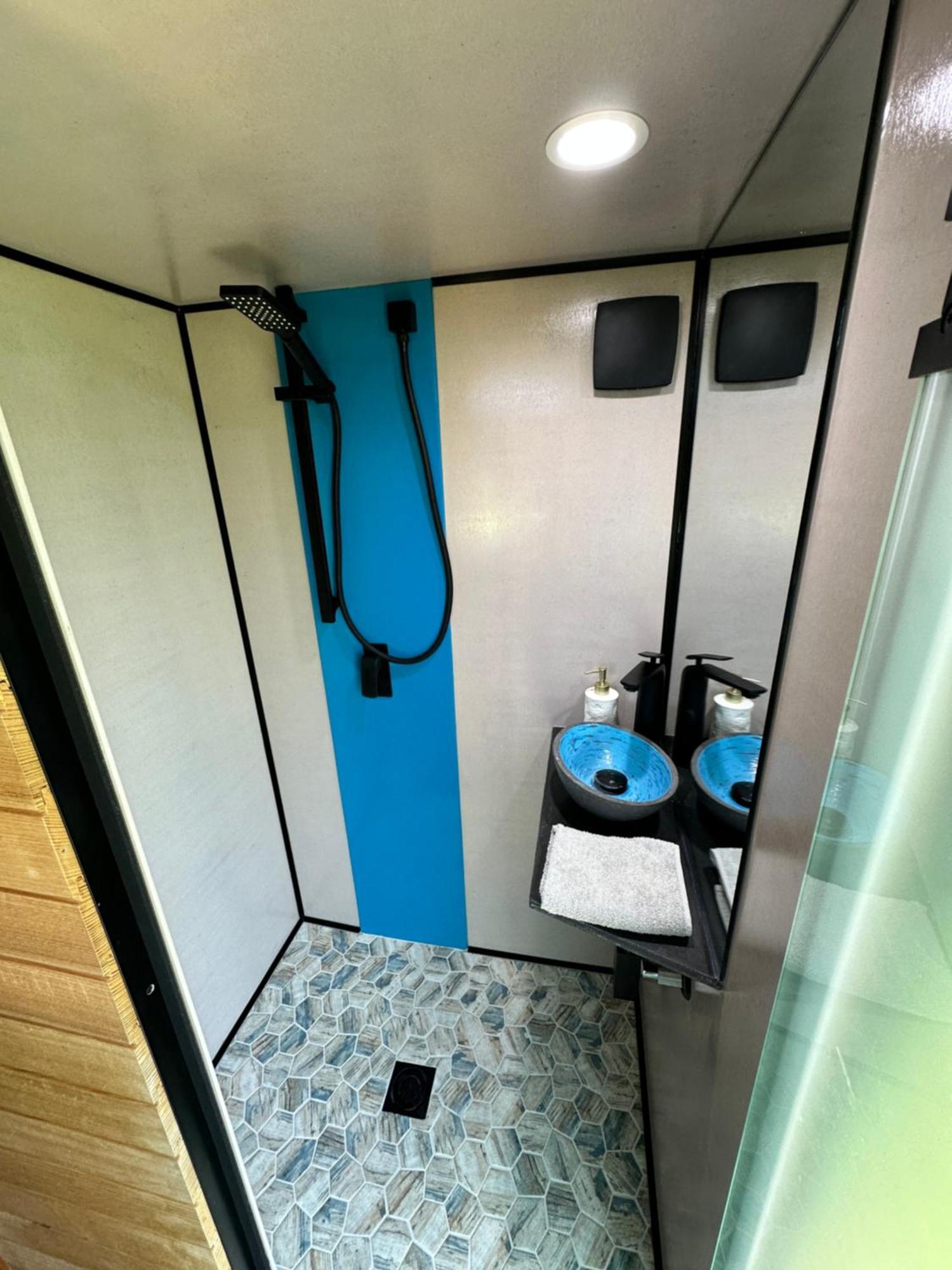 Ocean Breeze Tiny House - Ocean And Lake View Mallacoota Esterno foto
