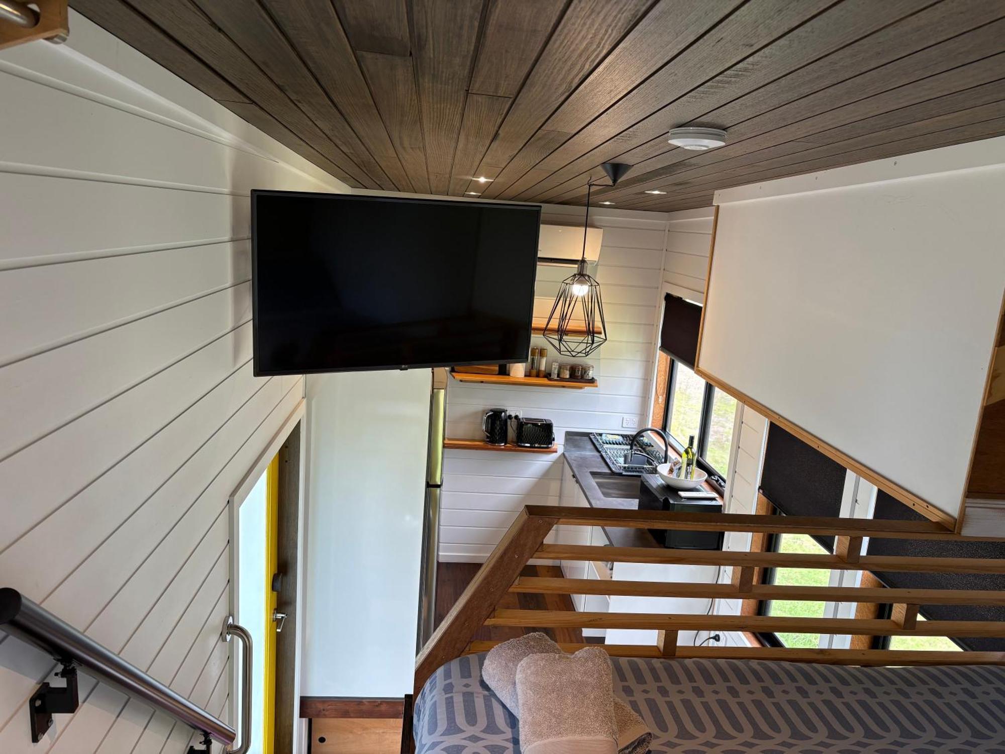 Ocean Breeze Tiny House - Ocean And Lake View Mallacoota Esterno foto